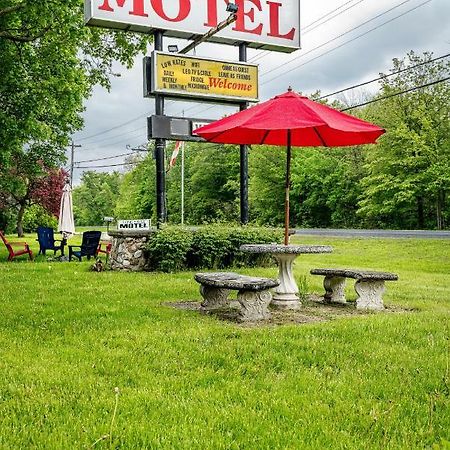 Long Sault Motel Экстерьер фото
