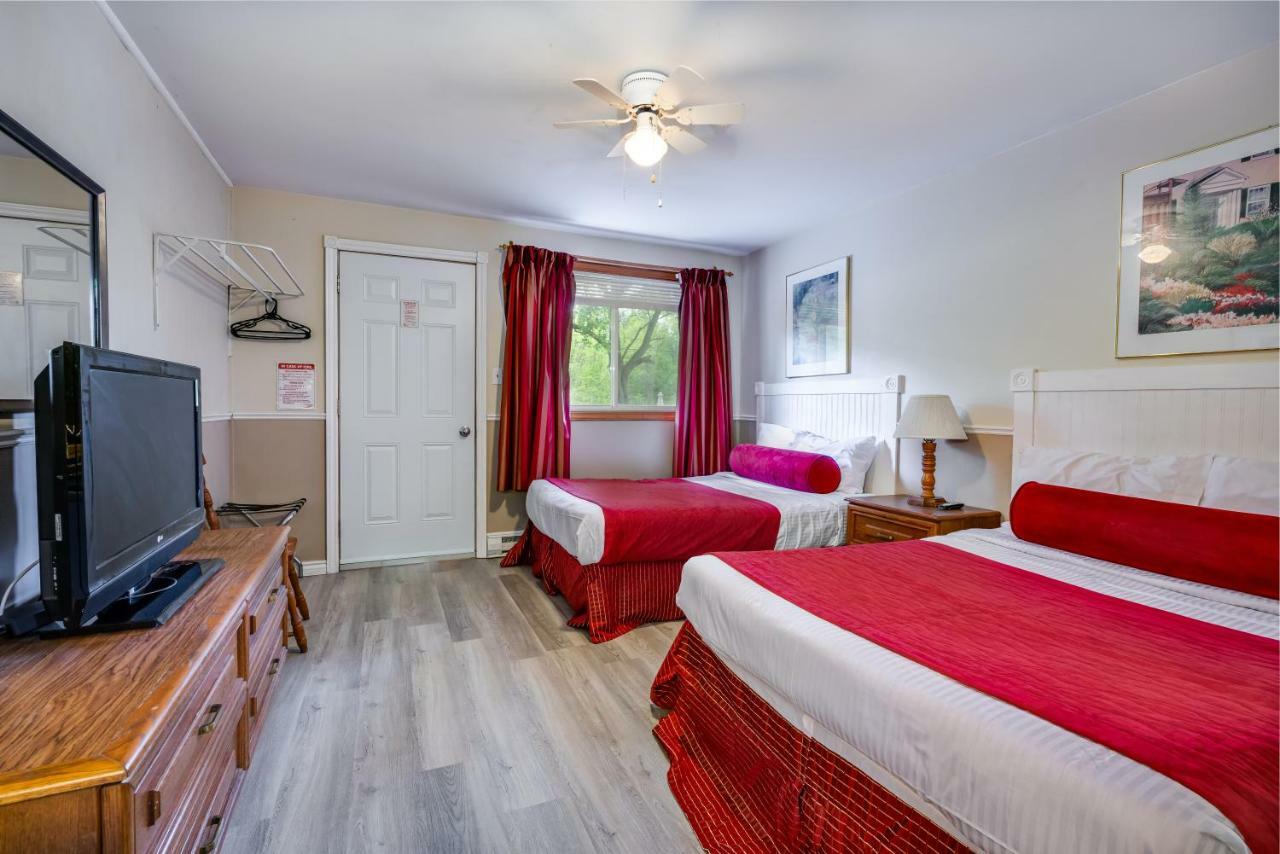 Long Sault Motel Экстерьер фото
