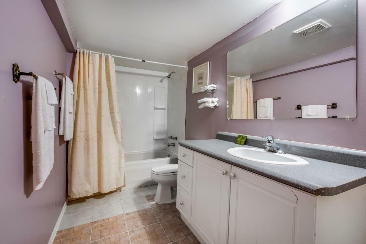 Long Sault Motel Экстерьер фото
